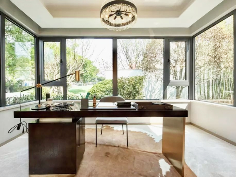 揽景入室|透过一扇窗就可以将春季美景引入家里，又何须远方